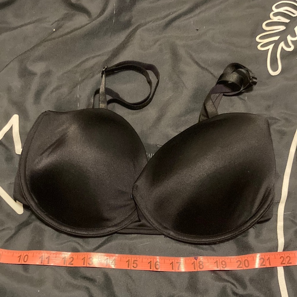 VF black Strapless bra